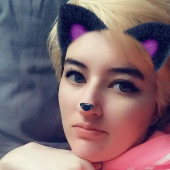 Meet your Posher, Zoe - Picture 1 of 1